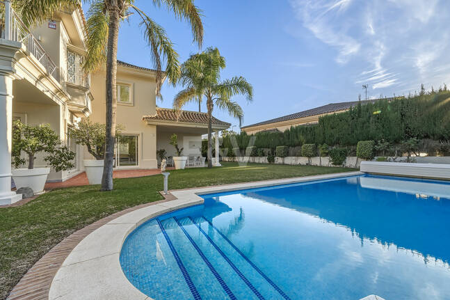 Frontline Golf Villa Where Timeless Design Meets Breathtaking Views in a Prime Setting