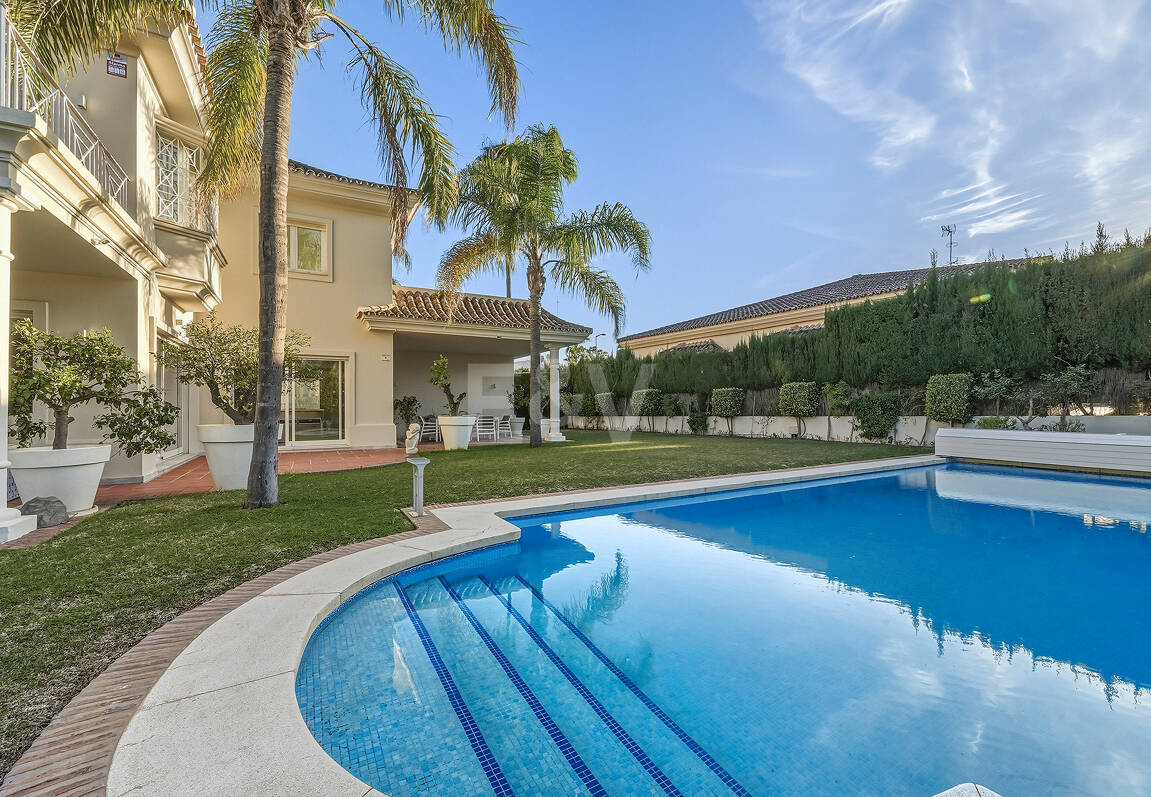 Frontline Golf Villa Where Timeless Design Meets Breathtaking Views in a Prime Setting