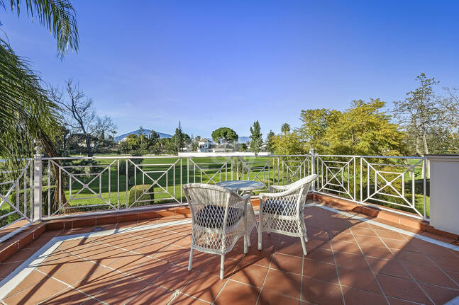 Frontline Golf Villa Where Timeless Design Meets Breathtaking Views in a Prime Setting