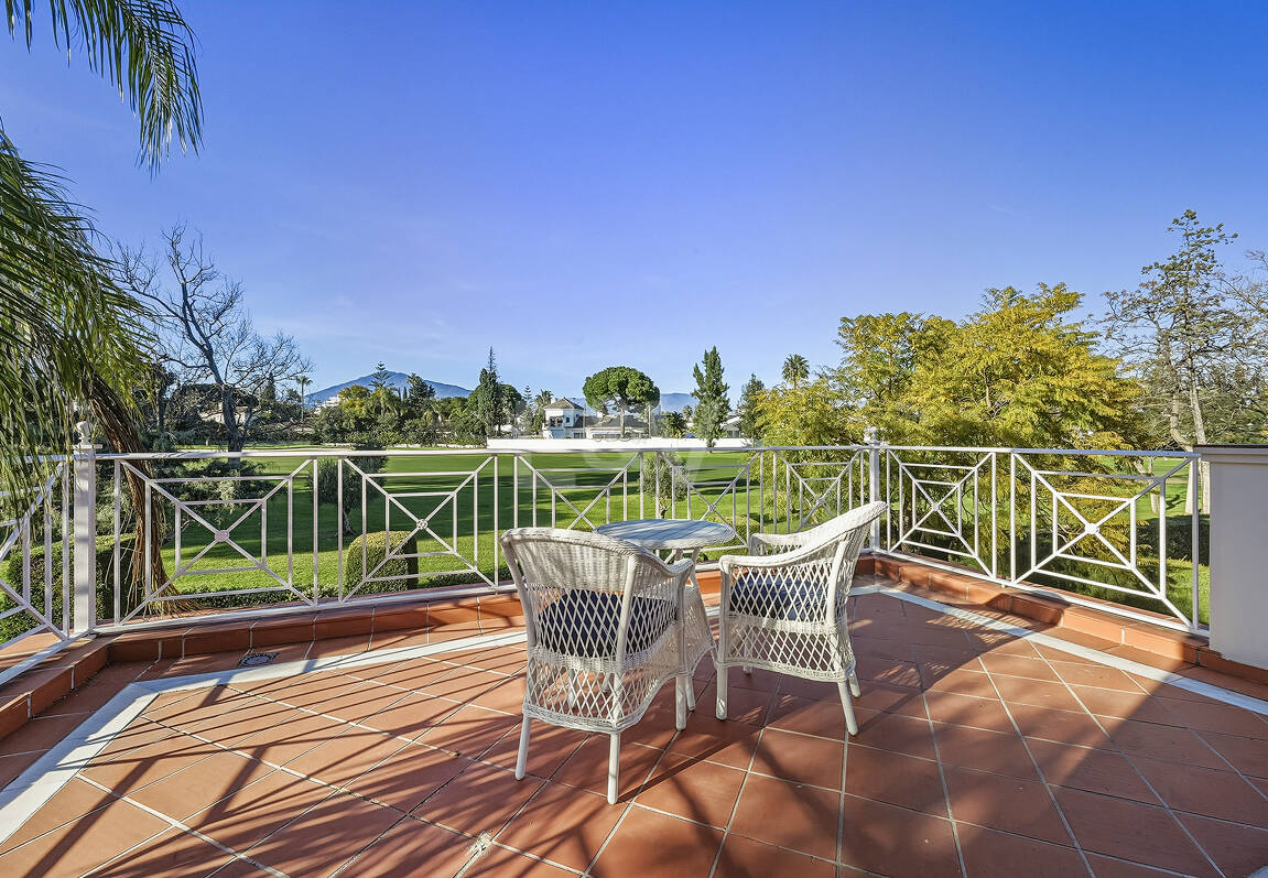 Frontline Golf Villa Where Timeless Design Meets Breathtaking Views in a Prime Setting