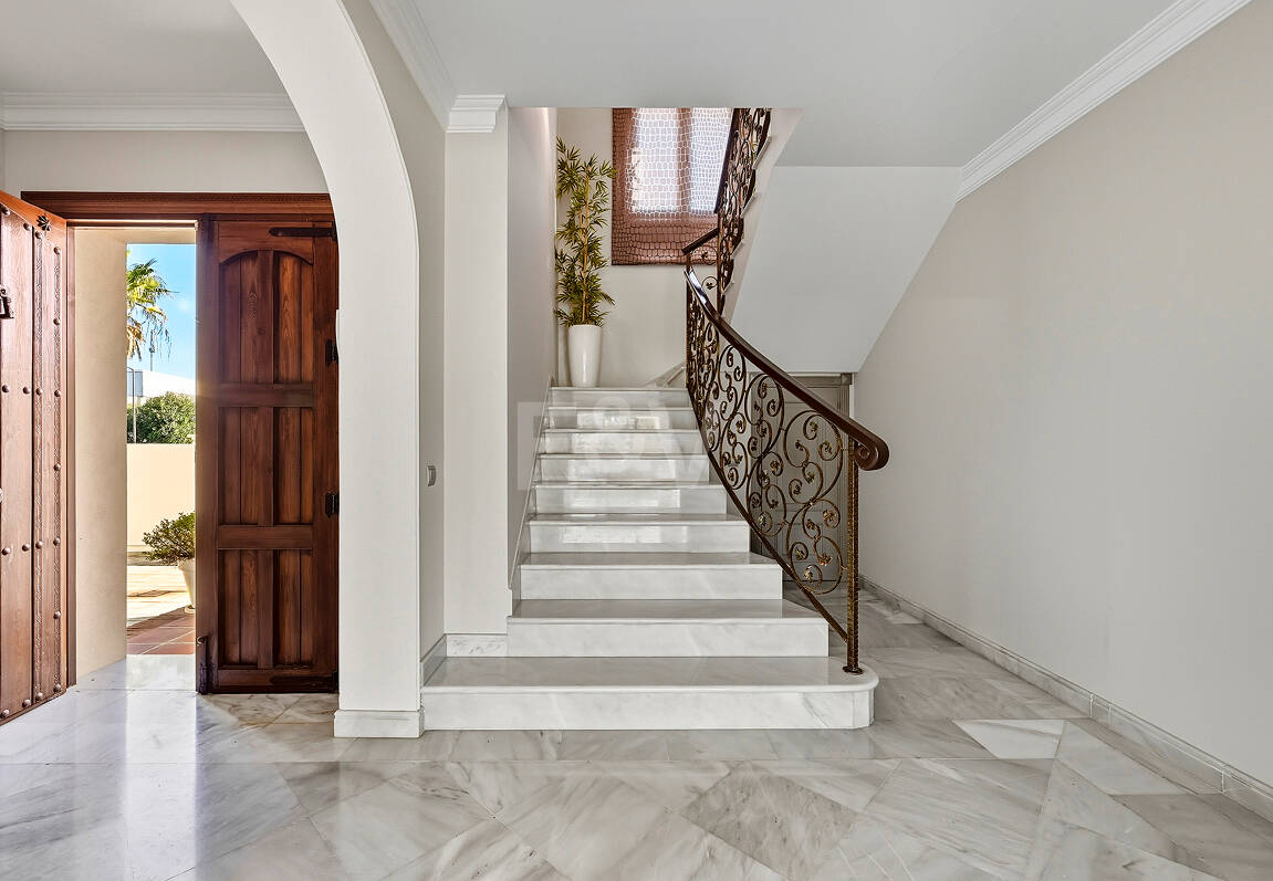 Frontline Golf Villa Where Timeless Design Meets Breathtaking Views in a Prime Setting