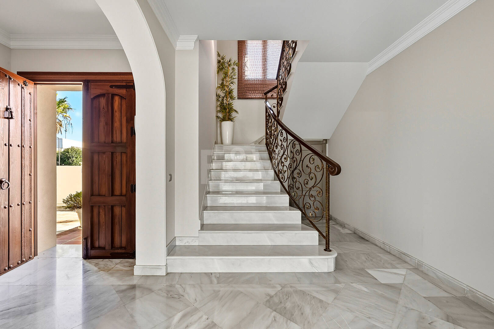 Frontline Golf Villa Where Timeless Design Meets Breathtaking Views in a Prime Setting