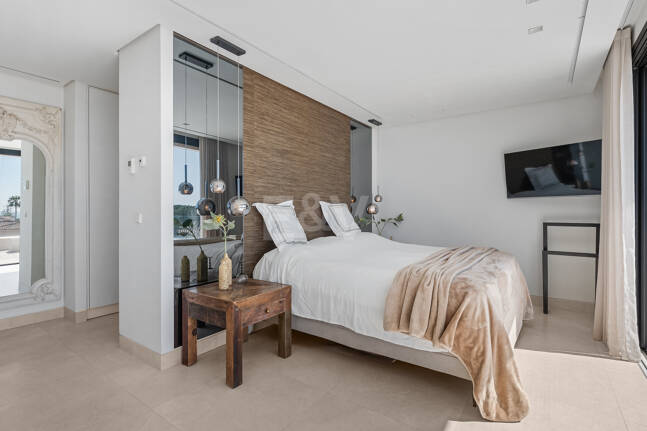 Contemporary Beachside Villa with Panoramic Sea Views