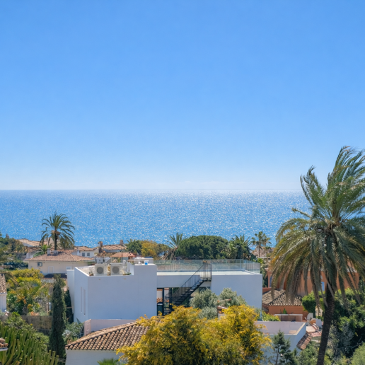 Contemporary Beachside Villa with Panoramic Sea Views