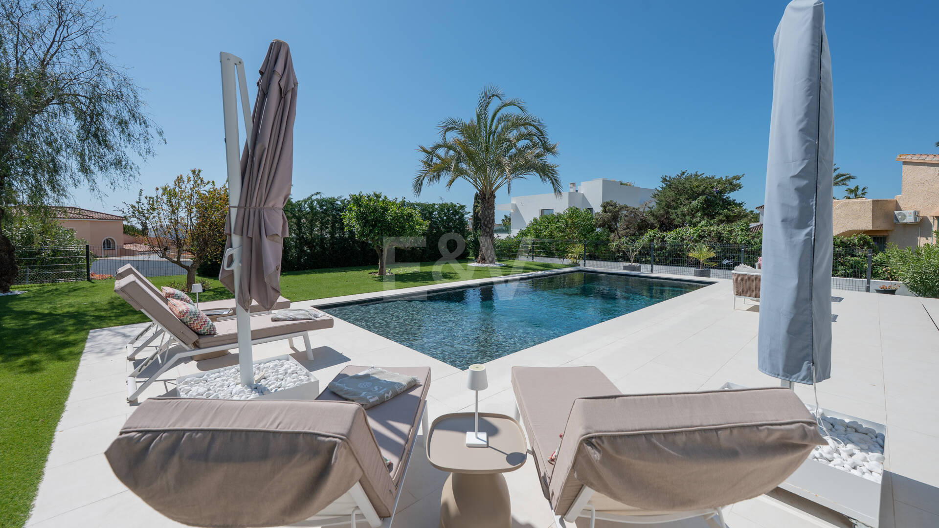 Contemporary Beachside Villa with Panoramic Sea Views