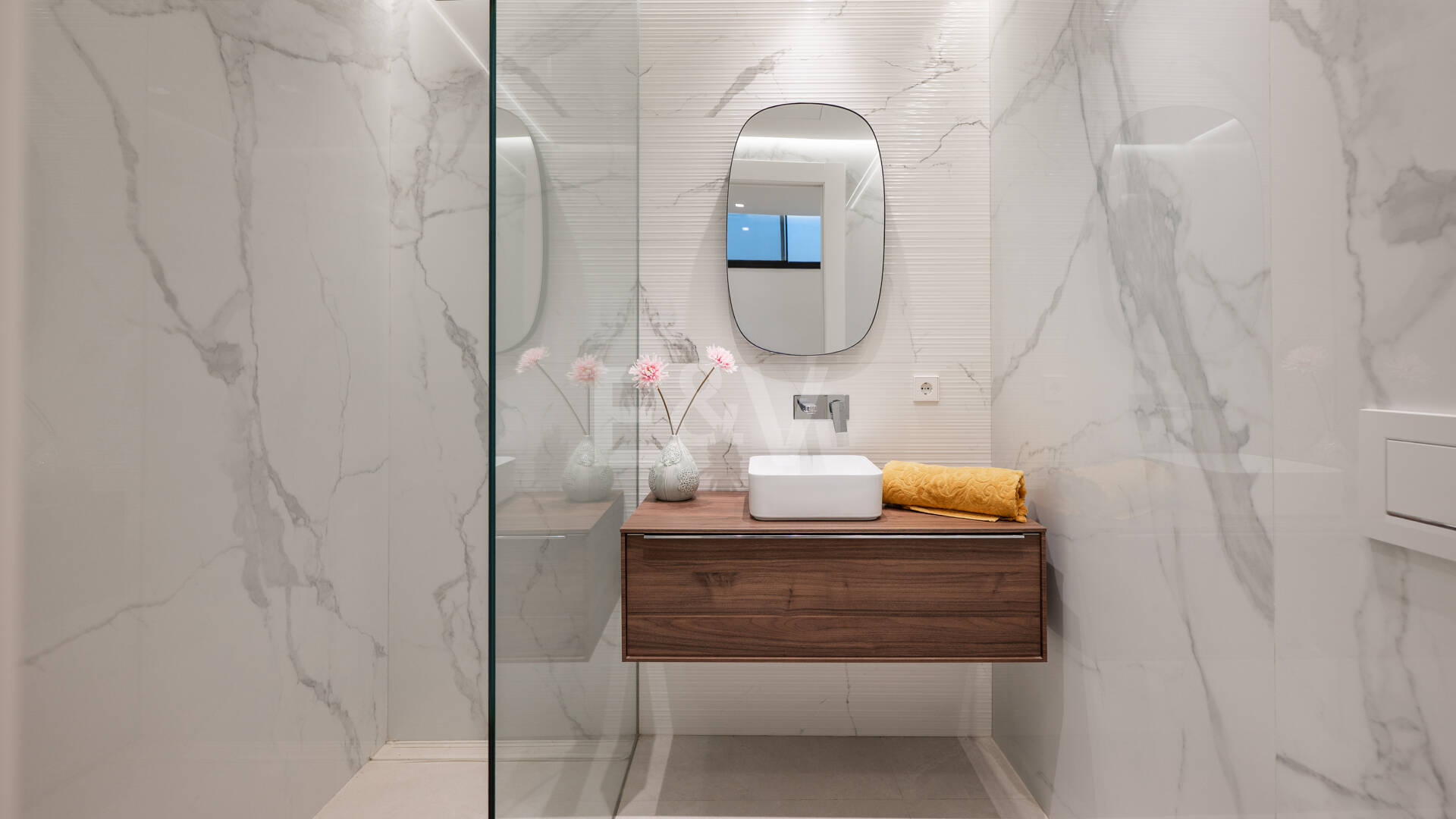 Contemporary Beachside Villa with Panoramic Sea Views