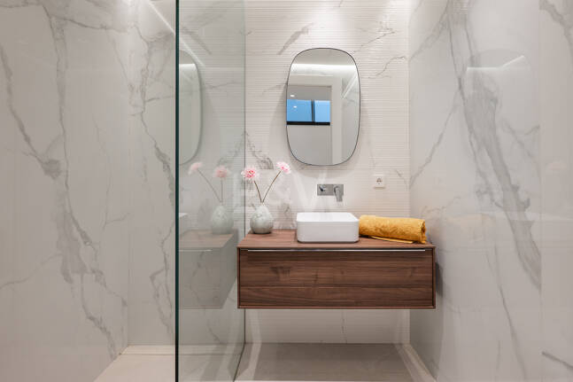 Contemporary Beachside Villa with Panoramic Sea Views