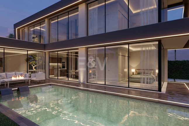 Villa contemporánea en proyecto exclusivo en Río Verde Playa, Milla de Oro de Marbella