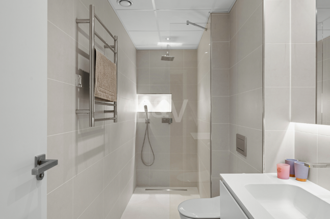 Contemporary Beachside Villa with Heated Pool and Stunning Roof Terrace