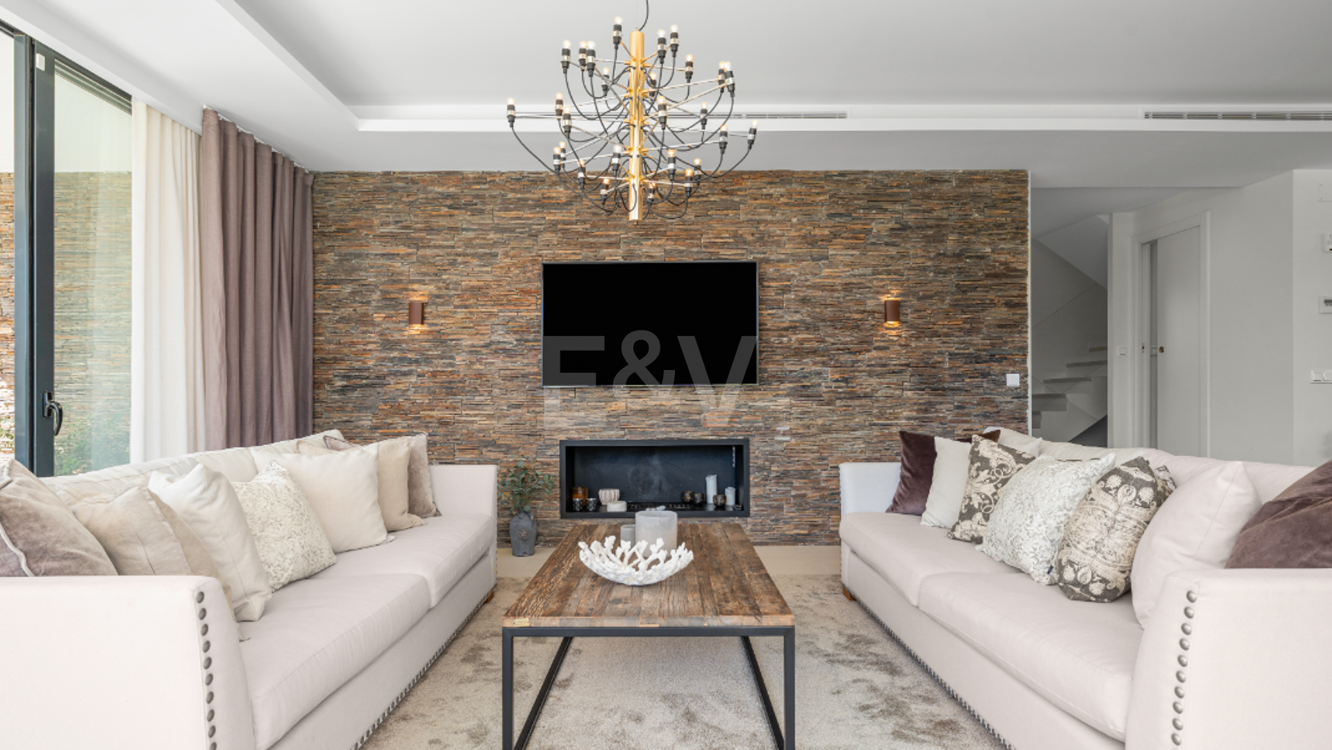 Contemporary Beachside Villa with Heated Pool and Stunning Roof Terrace