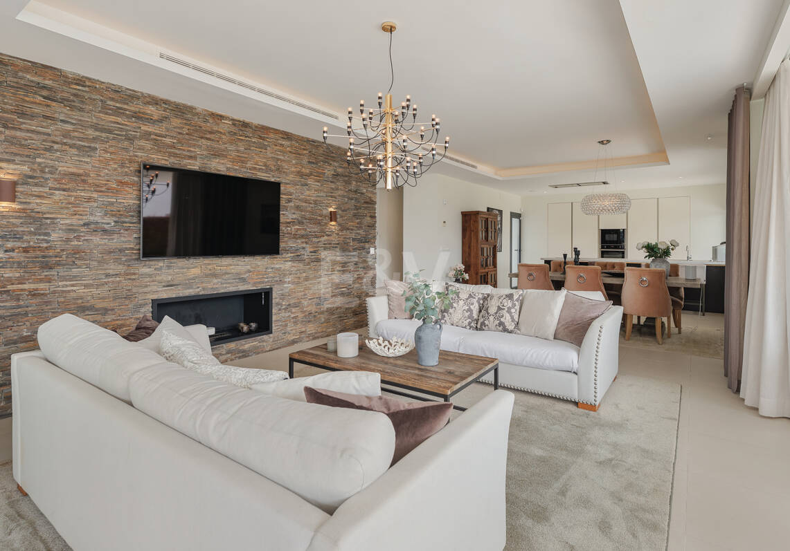 Contemporary Beachside Villa with Heated Pool and Stunning Roof Terrace