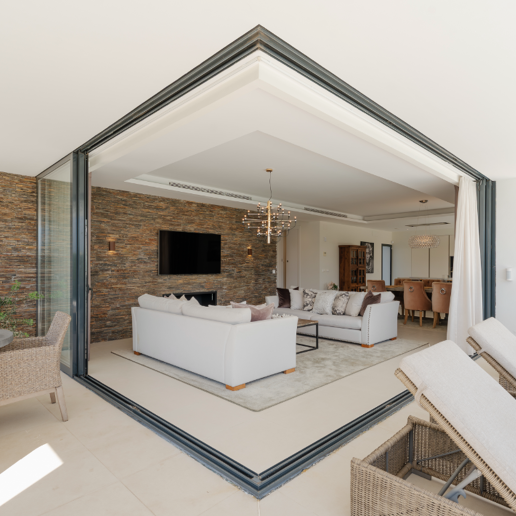 Contemporary Beachside Villa with Heated Pool and Stunning Roof Terrace