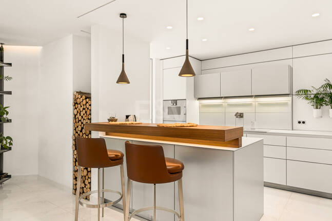 Apartament na sprzedaż w Beach Side Golden Mile, Marbella Golden Mile