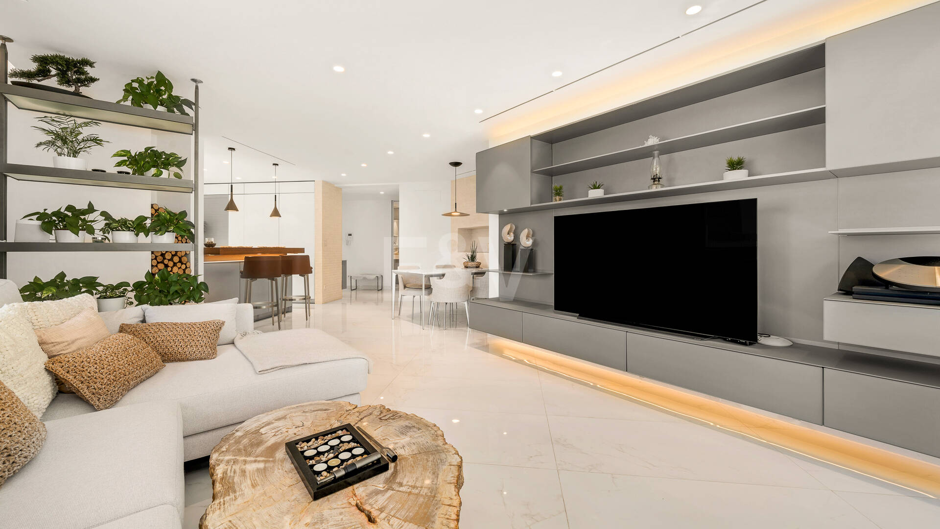 Apartament na sprzedaż w Beach Side Golden Mile, Marbella Golden Mile