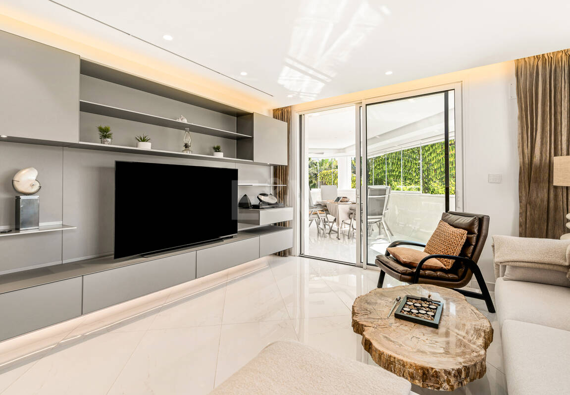 Apartament na sprzedaż w Beach Side Golden Mile, Marbella Golden Mile