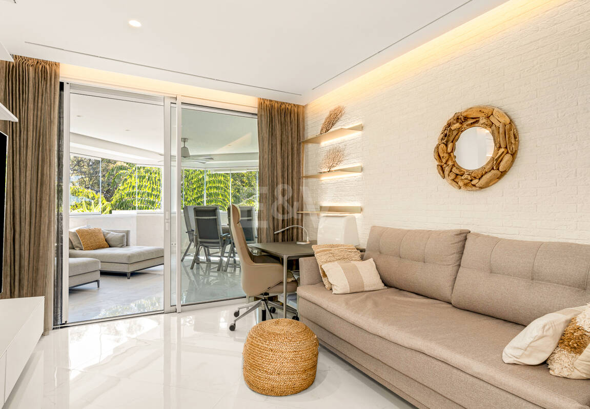 Apartament na sprzedaż w Beach Side Golden Mile, Marbella Golden Mile