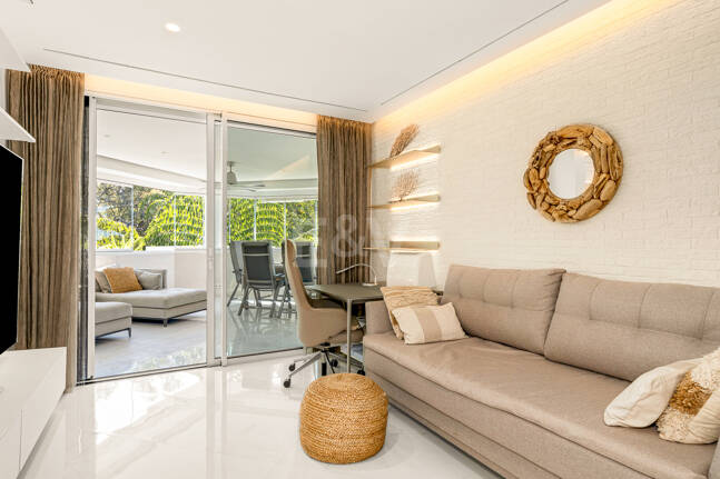 Apartament na sprzedaż w Beach Side Golden Mile, Marbella Golden Mile