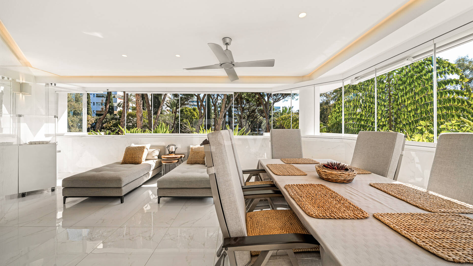 Apartament na sprzedaż w Beach Side Golden Mile, Marbella Golden Mile