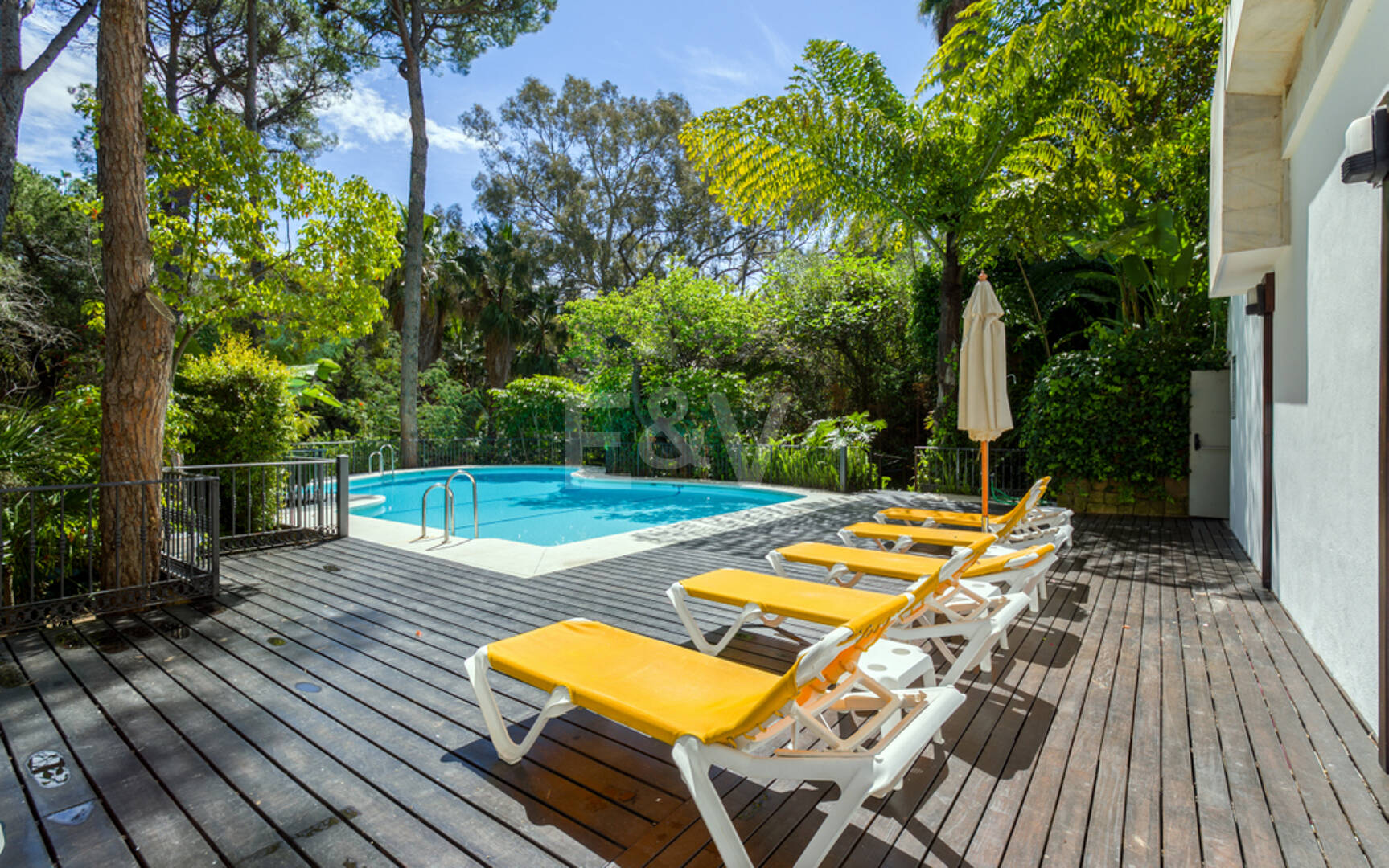 Apartament na sprzedaż w Beach Side Golden Mile, Marbella Golden Mile