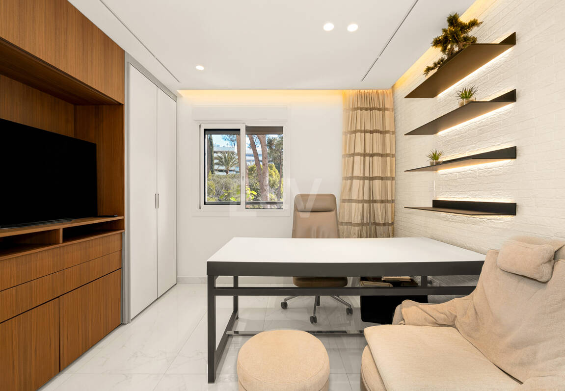 Apartament na sprzedaż w Beach Side Golden Mile, Marbella Golden Mile