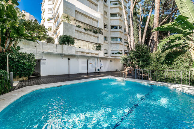 Apartament na sprzedaż w Beach Side Golden Mile, Marbella Golden Mile