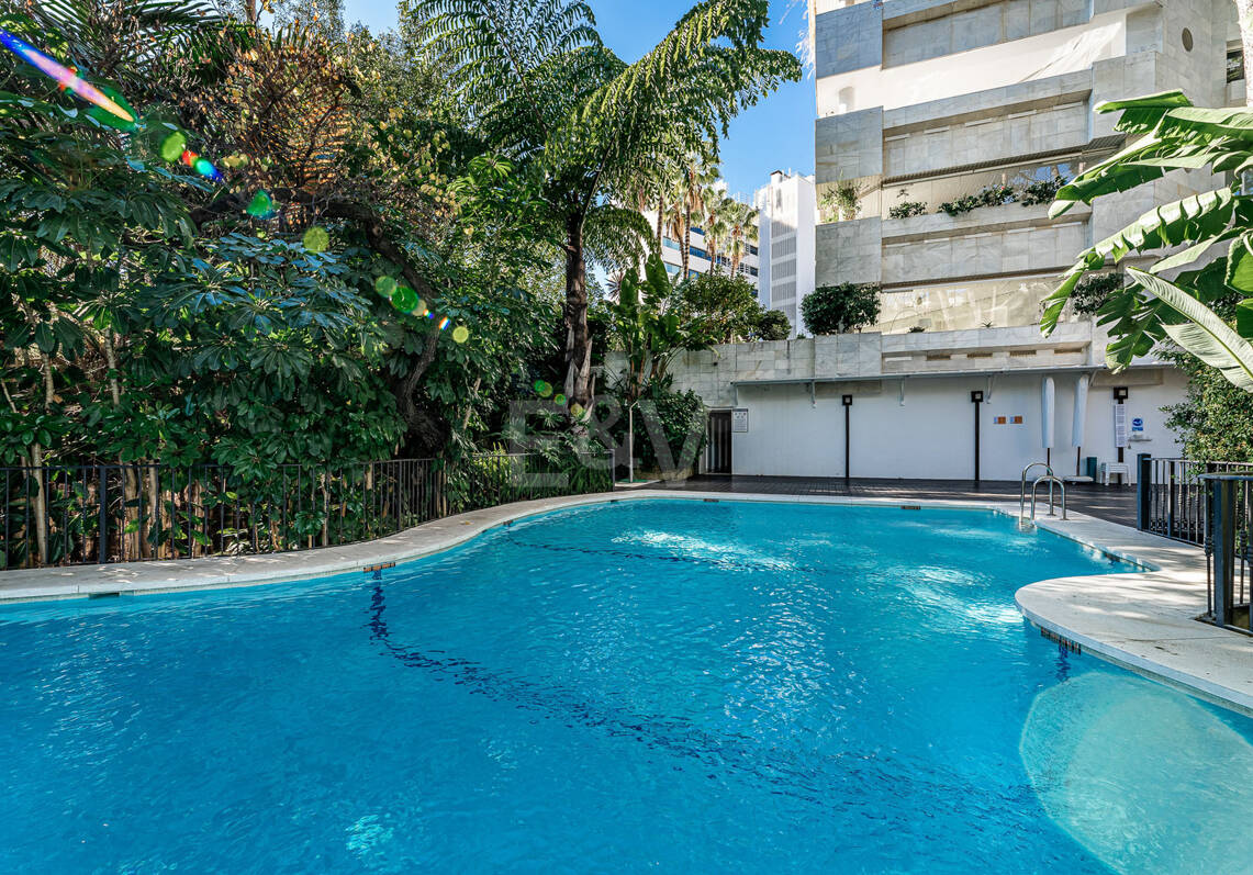 Appartement de plage de deuxième ligne à Marbella Centre Distance à pied de toutes les commodités