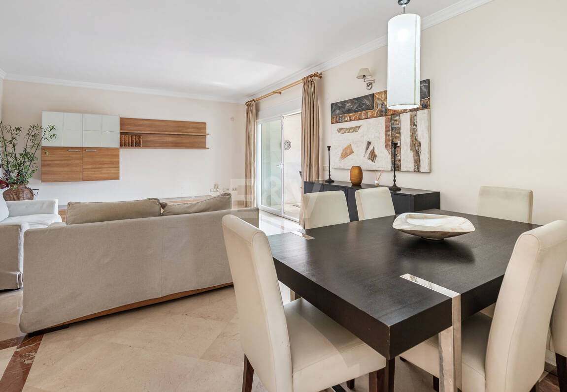 Apartamento en segunda línea de playa a pie del centro de Marbella y todos los servicios