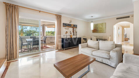 Second-Line Beach Apartment in Marbella Centre Walking Distance to All Amenities