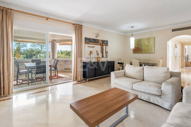 Apartamento en segunda línea de playa a pie del centro de Marbella y todos los servicios