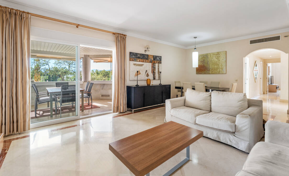 Apartamento en segunda línea de playa a pie del centro de Marbella y todos los servicios