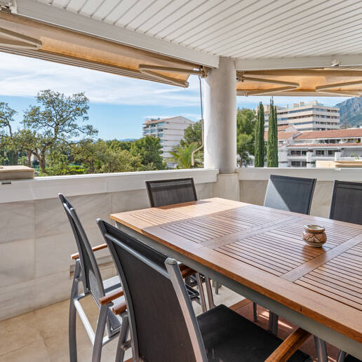 Apartamento en segunda línea de playa a pie del centro de Marbella y todos los servicios