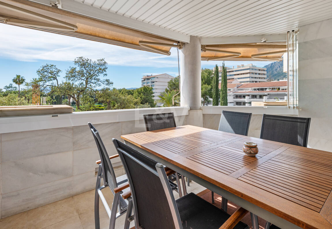 Apartamento en segunda línea de playa a pie del centro de Marbella y todos los servicios