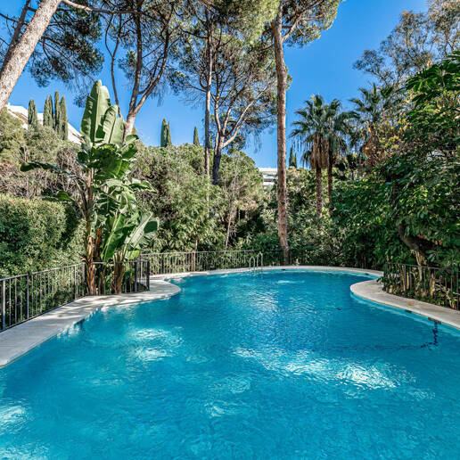 Apartamento en segunda línea de playa a pie del centro de Marbella y todos los servicios