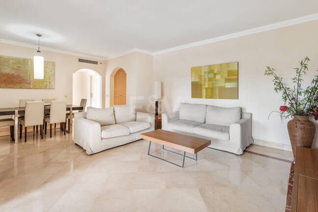 Apartamento en segunda línea de playa a pie del centro de Marbella y todos los servicios