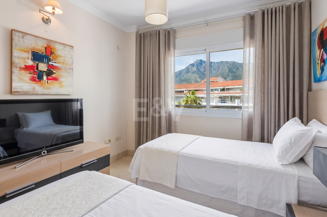 Apartamento en segunda línea de playa a pie del centro de Marbella y todos los servicios