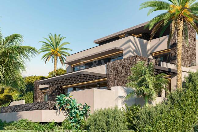 Panoramic Sea View Villa Under Construction in El Rosario, Marbella East