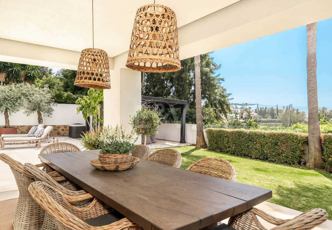 Willa na sprzedaż w Nueva Andalucia, Marbella (Wszystkie obszary)