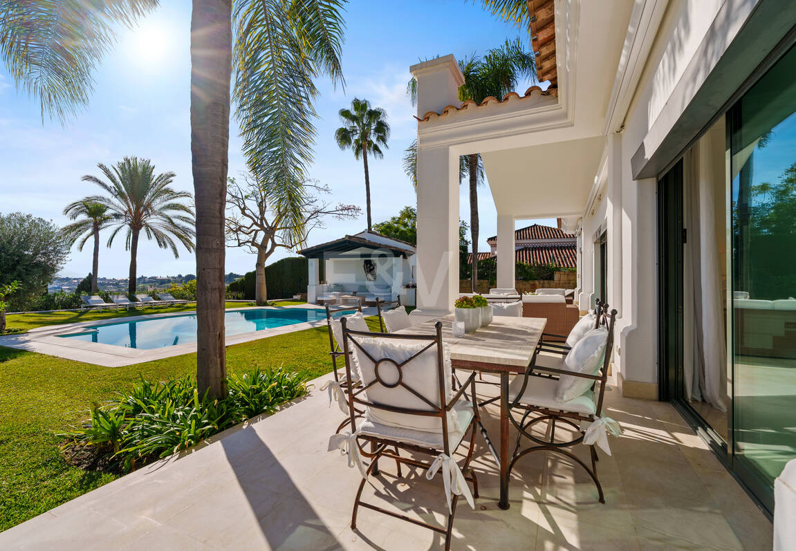 Elegant Single-Level Villa in Nueva Andalucia with Sea Views and Complete Privacy