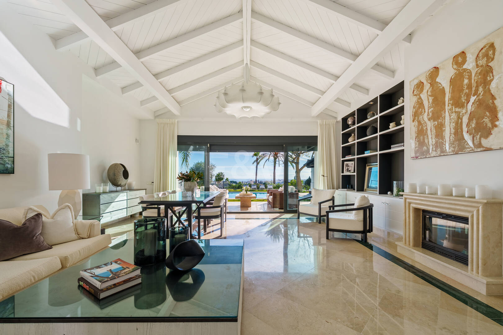 Elegant Single-Level Villa in Nueva Andalucia with Sea Views and Complete Privacy