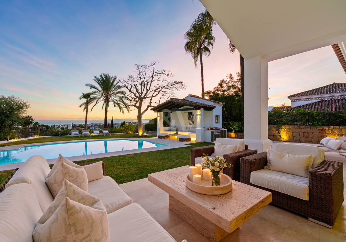 Elegant Single-Level Villa in Nueva Andalucia with Sea Views and Complete Privacy