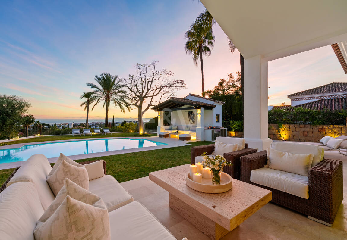 Elegant Single-Level Villa in Nueva Andalucia with Sea Views and Complete Privacy