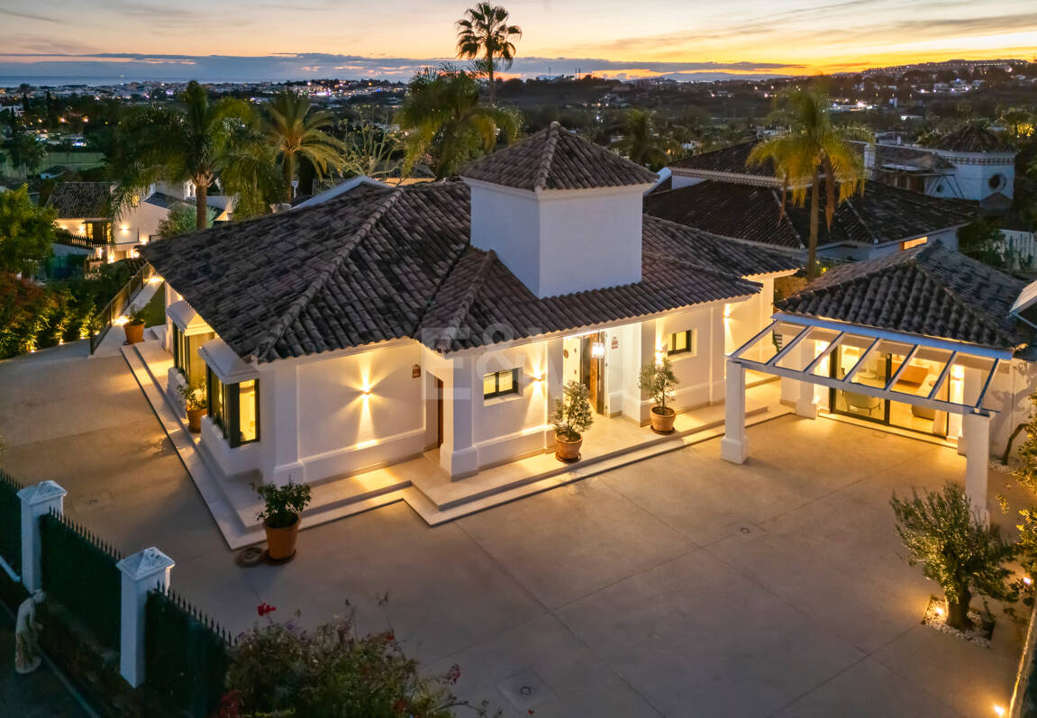 Elegant Single-Level Villa in Nueva Andalucia with Sea Views and Complete Privacy