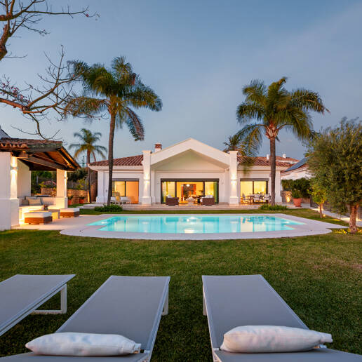 Elegant Single-Level Villa in Nueva Andalucia with Sea Views and Complete Privacy