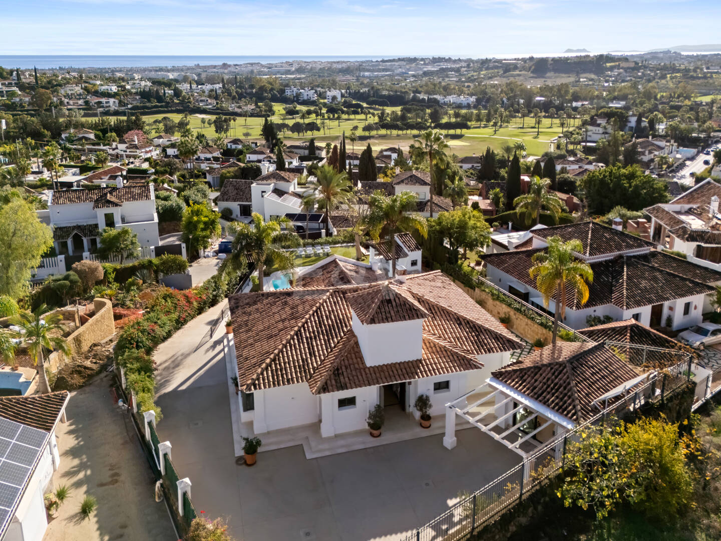 Elegant Single-Level Villa in Nueva Andalucia with Sea Views and Complete Privacy