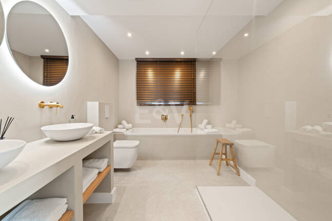 Luxury Semi-Detached Villa with Stunning Sea Views and Elegant Contemporary Design