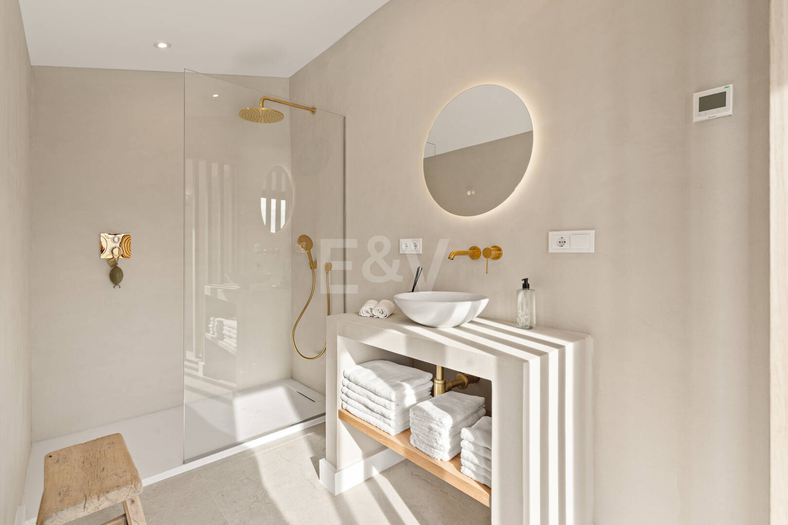 Luxury Semi-Detached Villa with Stunning Sea Views and Elegant Contemporary Design