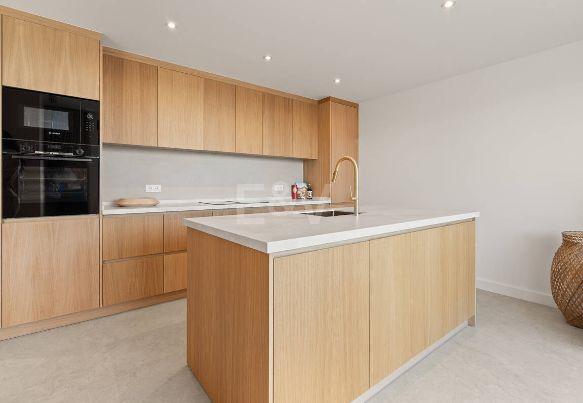 Luxury Semi-Detached Villa with Stunning Sea Views and Elegant Contemporary Design