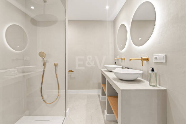 Luxury Semi-Detached Villa with Stunning Sea Views and Elegant Contemporary Design