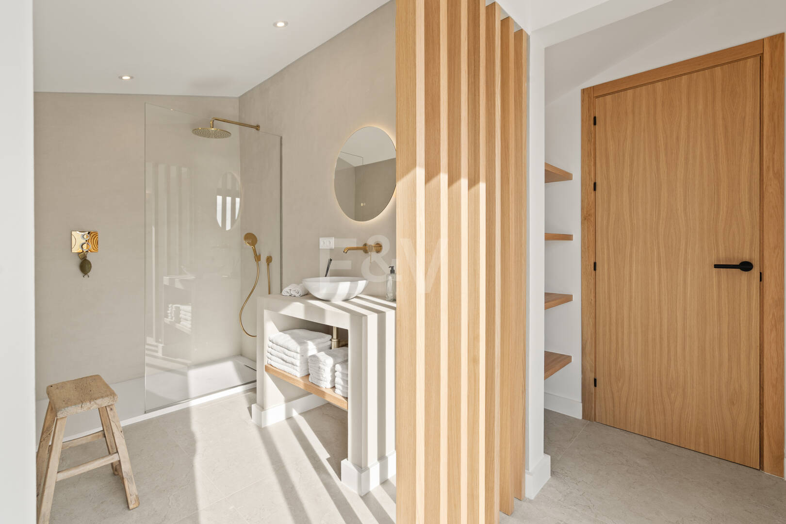 Luxury Semi-Detached Villa with Stunning Sea Views and Elegant Contemporary Design