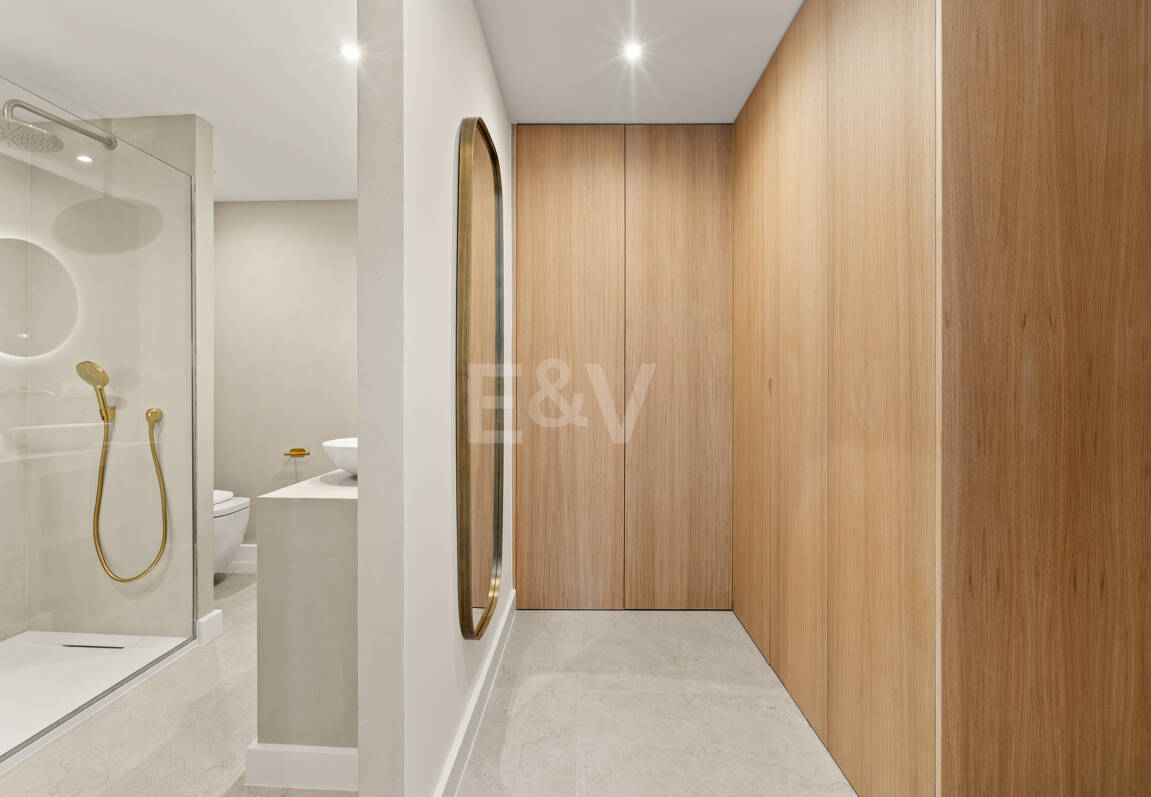 Luxury Semi-Detached Villa with Stunning Sea Views and Elegant Contemporary Design